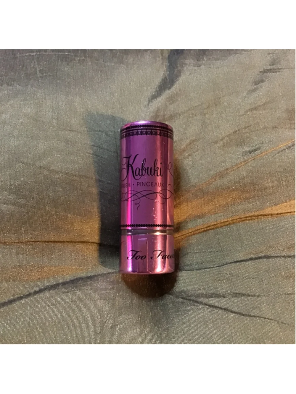 Too Faced Kabuki Makeup Brush Pink Black